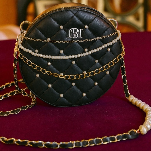 Badgley Mischka Handbags - Badgley Mischka Black Quilted Round Mini Shoulder Bag Pearl Gold Chain Crossbody